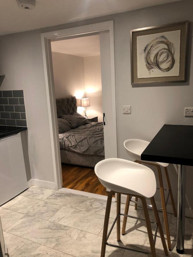 Exclusive Modern Decorated 1 Bedroom Detached Studio Newport  Buitenkant foto